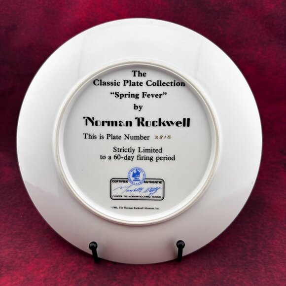 VTG THE CLASSIC PLATE COLLECTION "SPRING FEVER" by NORMAN ROCKWELL, PLATE # 2815 - Picture 2 of 5